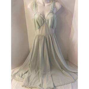 Shadowline 34 USA mint green dress gown lace nylon lace trim Small S